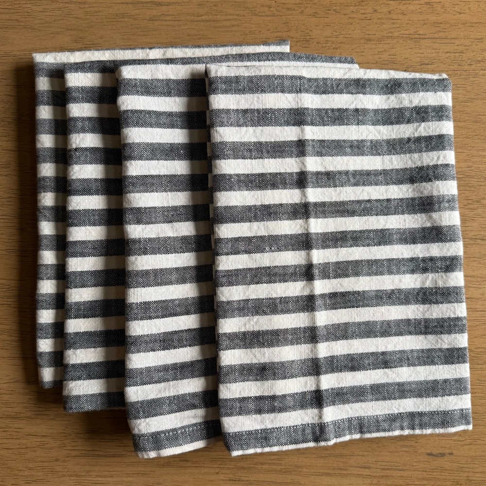 Hearth & Hand With Magnolia Set of 4 Napkins